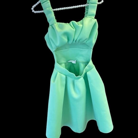 ASOS DESIGN structured 2-in-1 A-line skater mini dress with ruffled bust Size 2 - Picture 9 of 14